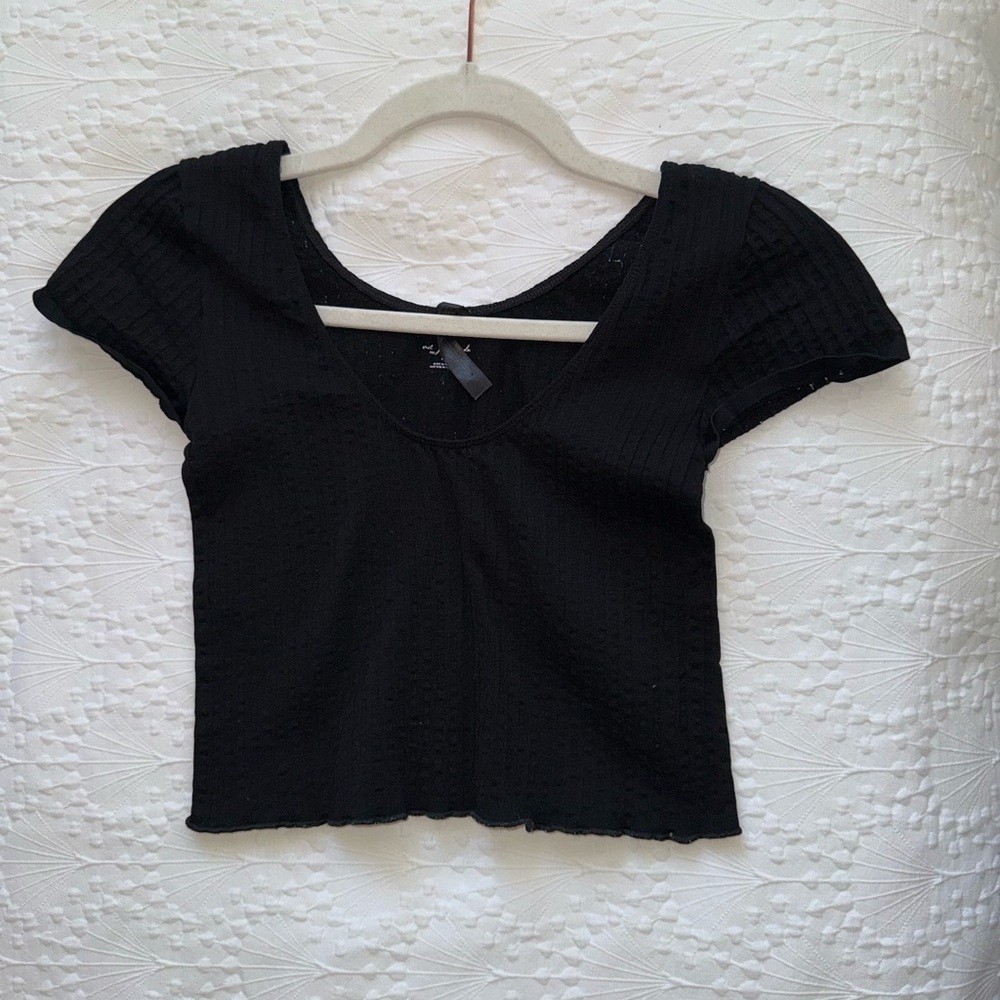 UO Black Short Sleeve Scoop Neck CropTop